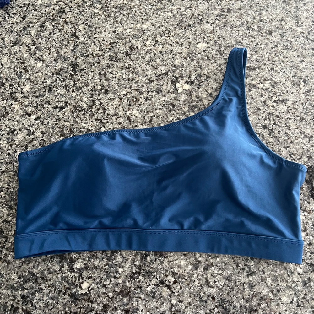 3/$18 PROMO - NWT Old Navy One Shoulder Bikini Top Sz XXL